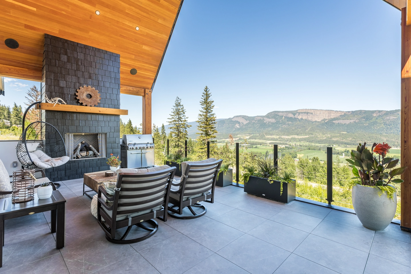 Twin Lakes Road Home Gym